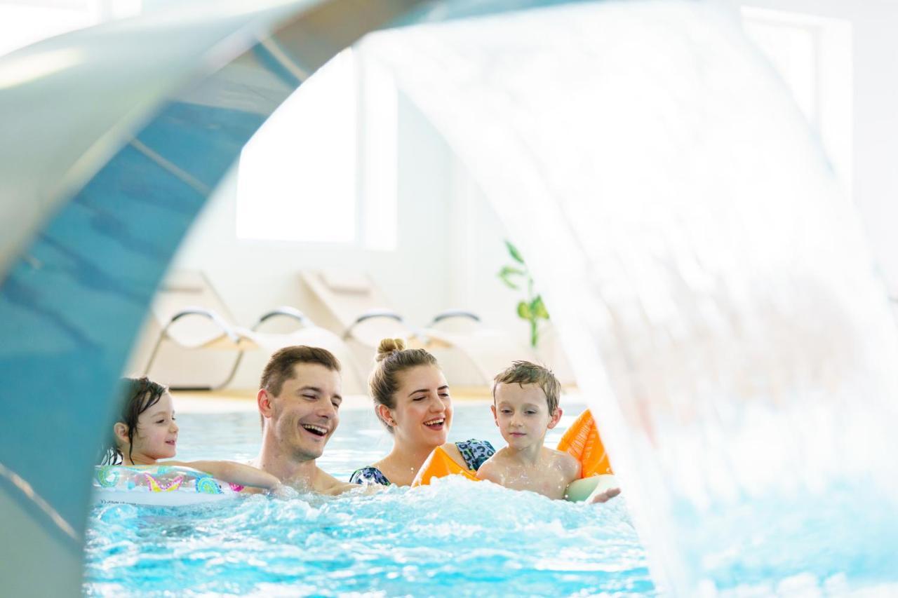 Caprioara Spa&Wellness Resort Ковасна Екстериор снимка
