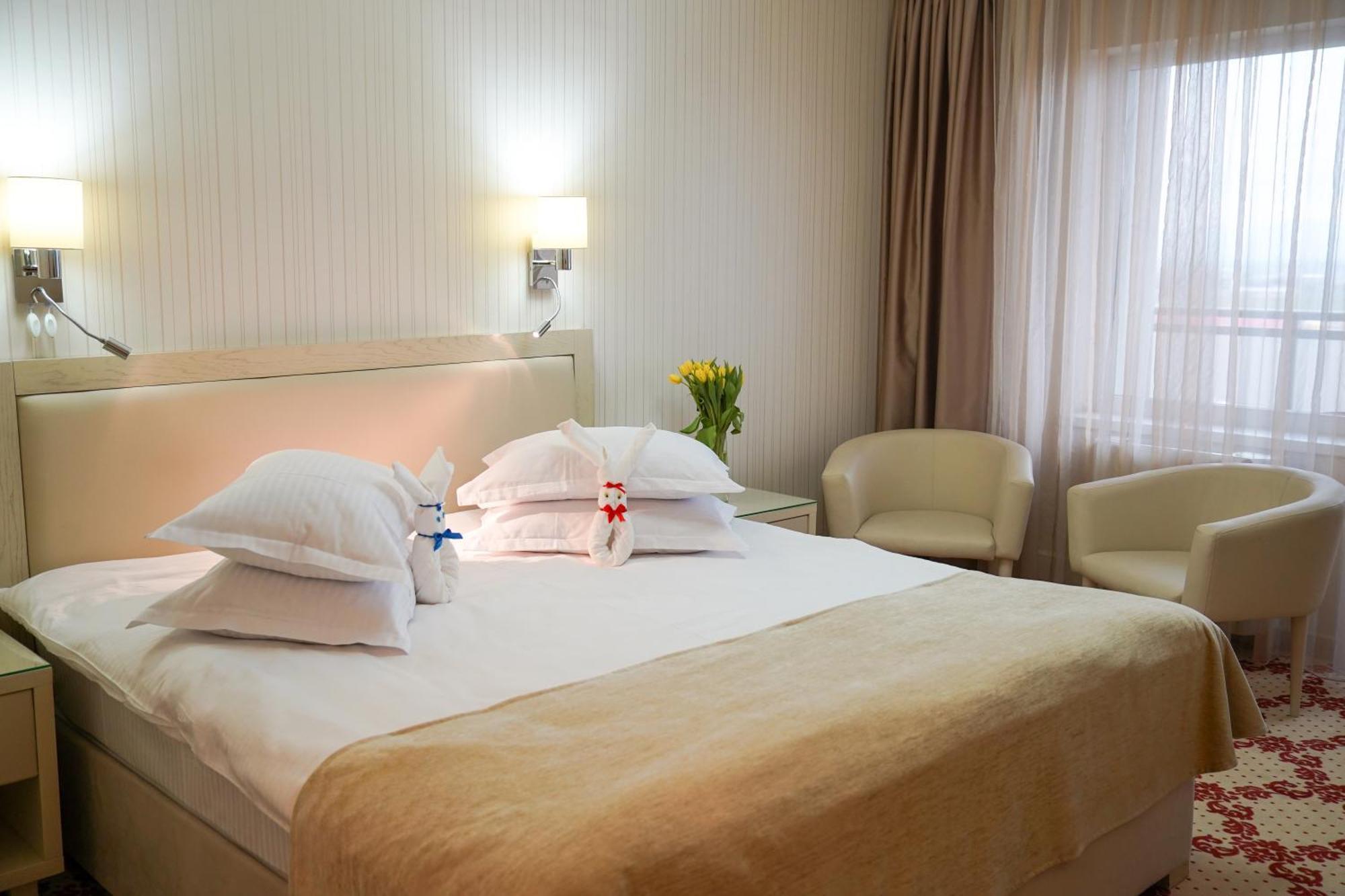 Caprioara Spa&Wellness Resort Ковасна Екстериор снимка